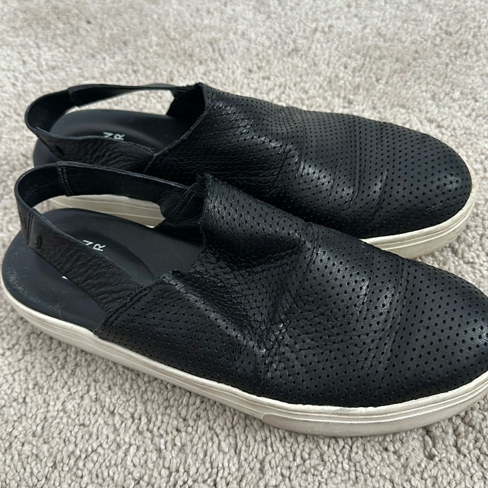 EILEEN FISHER Black Leather GOGO Sling Back Sneaker Shoes. Size 6